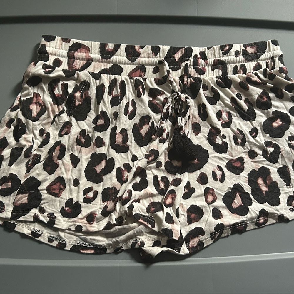 Stars Above Black and Cream Pajama Shorts